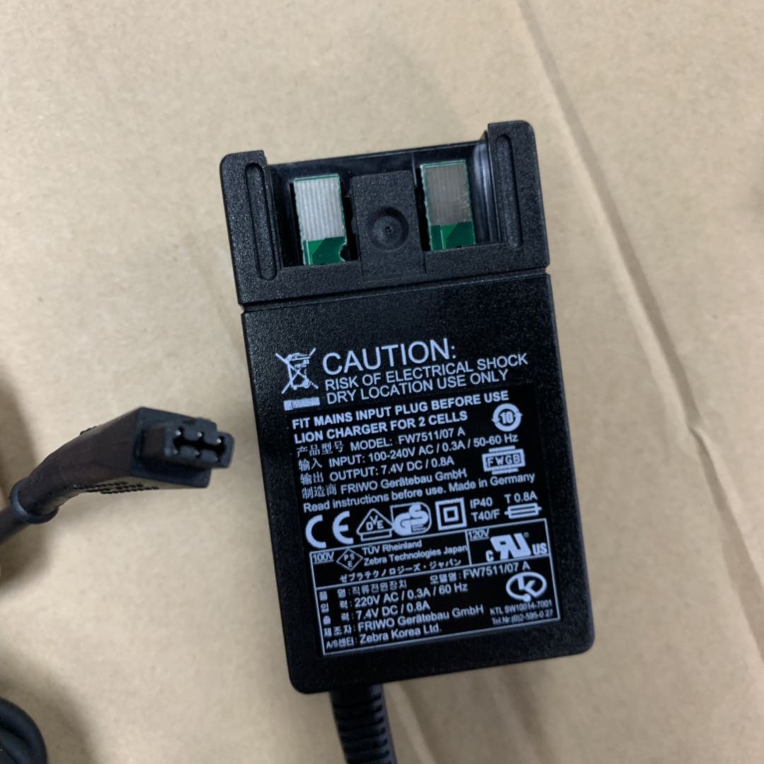 *Brand NEW* Zebra QL220/QL320/RW420/QLN42 8.4V0.8A/7.4V0.8A AC DC ADAPTHE LI72/L172 Battery charger